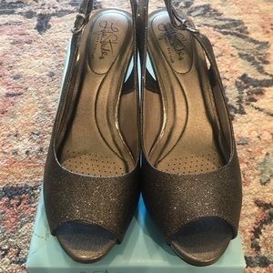 Life Stride Slingback Pumps (10) 🎄 Holiday Party